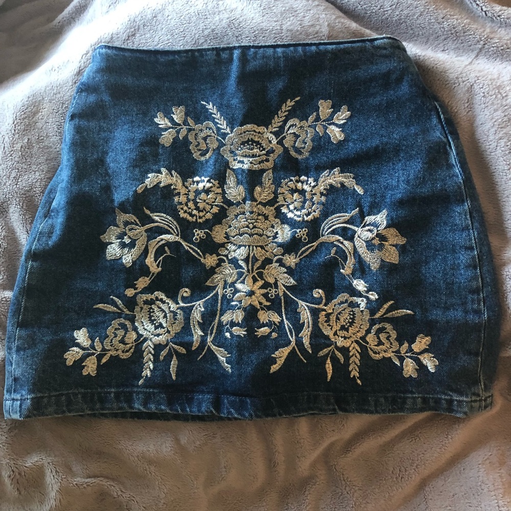 Topshop silver embroidered skirt